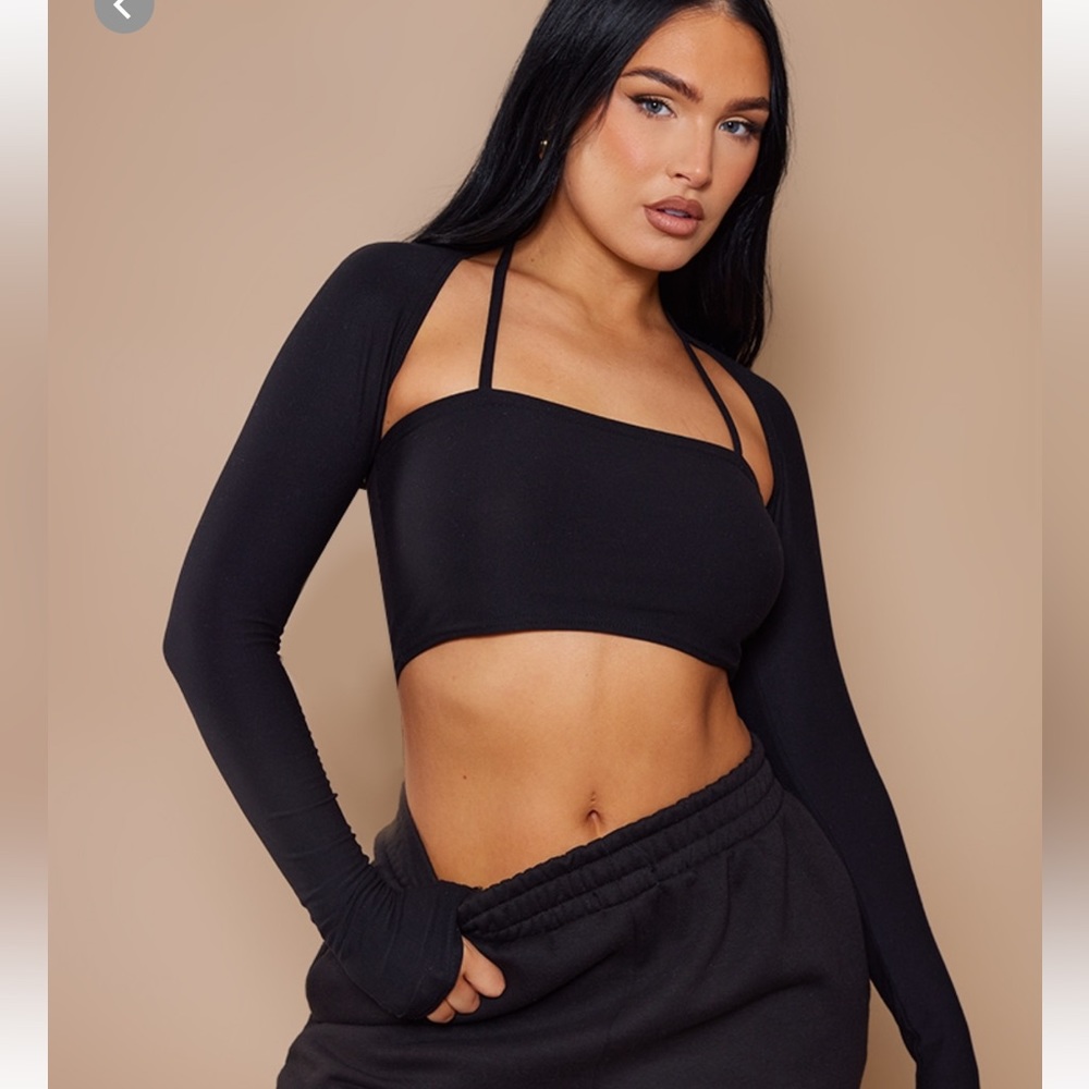 Brand new with tags crop top 😊